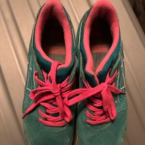 Men’s asics sneakers